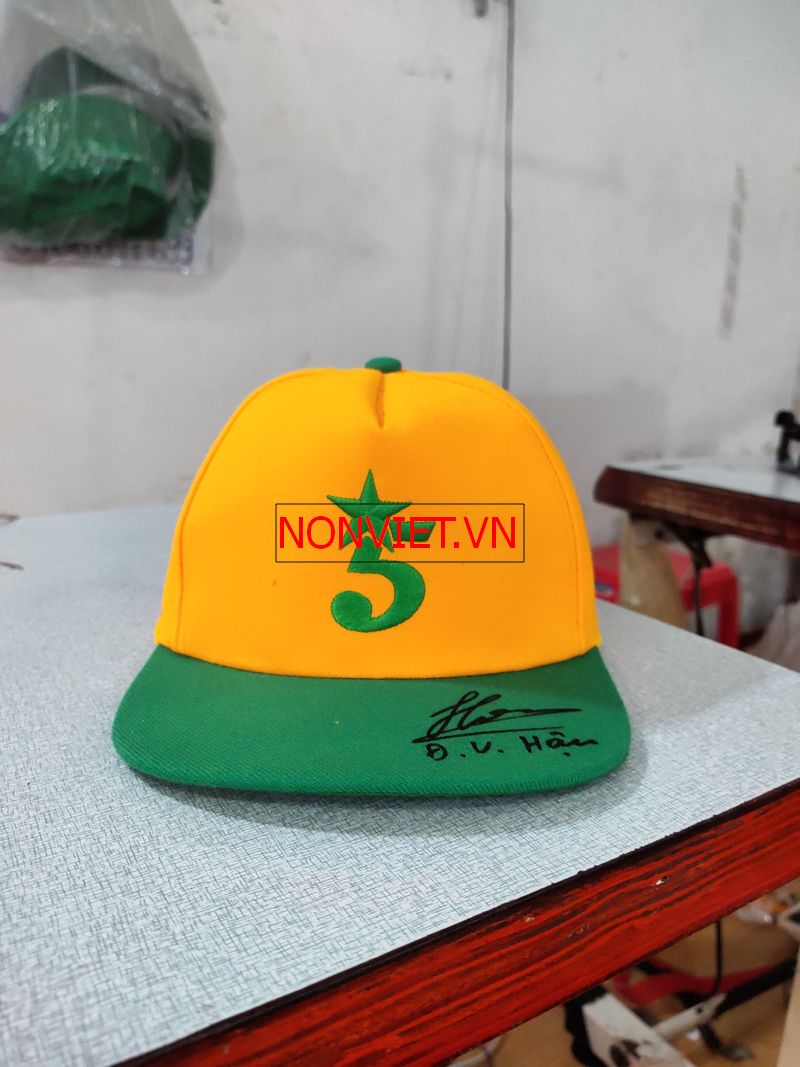 đặt may nón hiphop